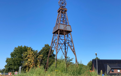 Ein Bohrturm als Denkmal